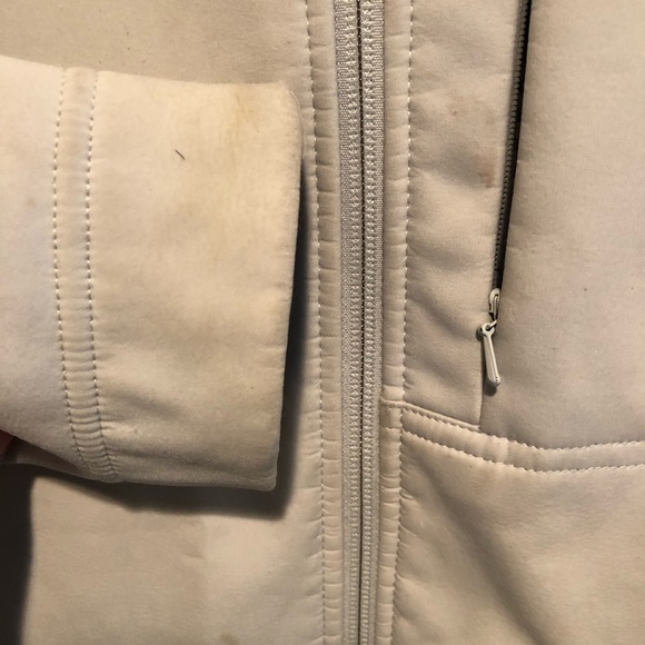 North Face women’s shell jacket. Great condition - Picture 4 of 5